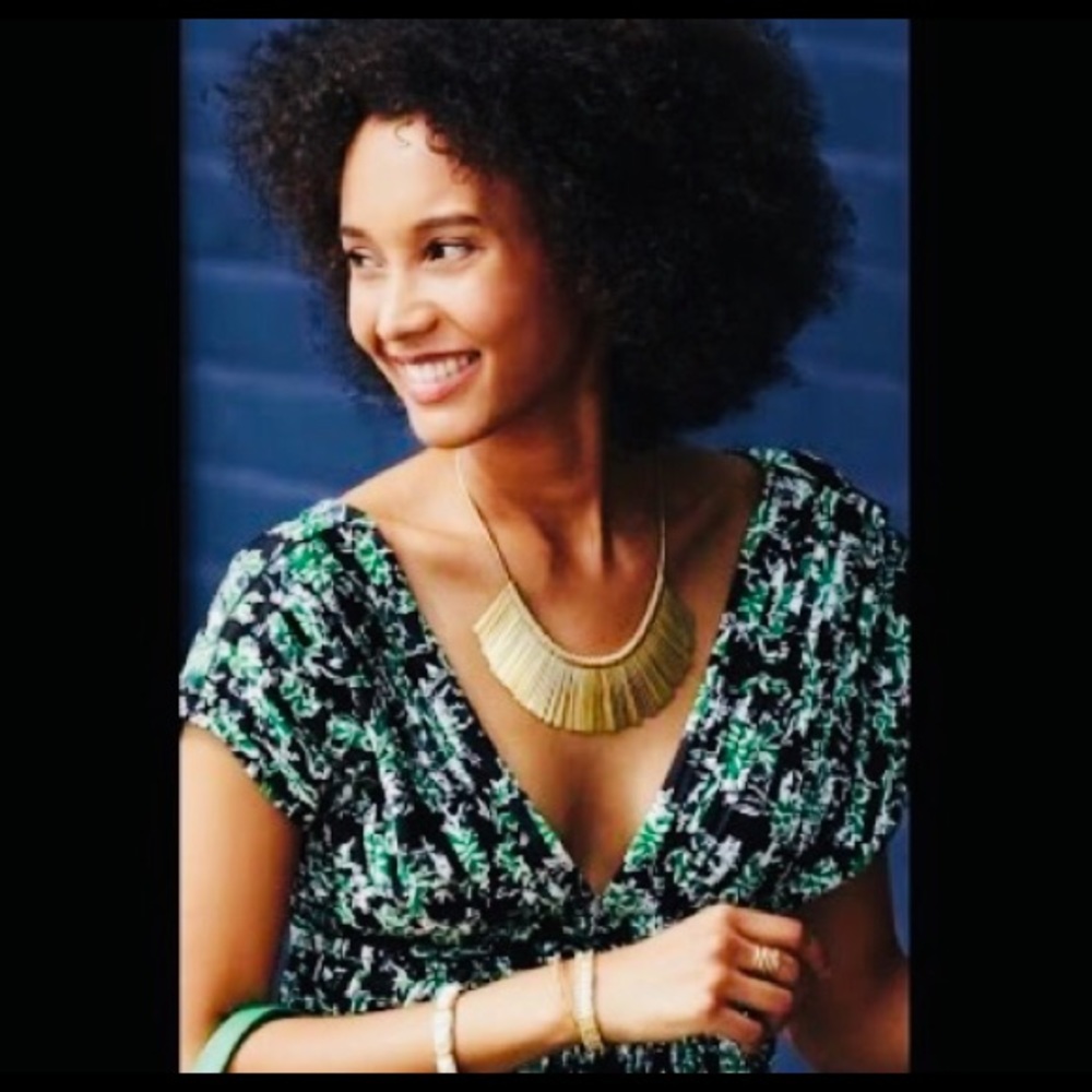 :: Stella & Dot Essential Fringe Gold Necklace - Picture 7 of 9